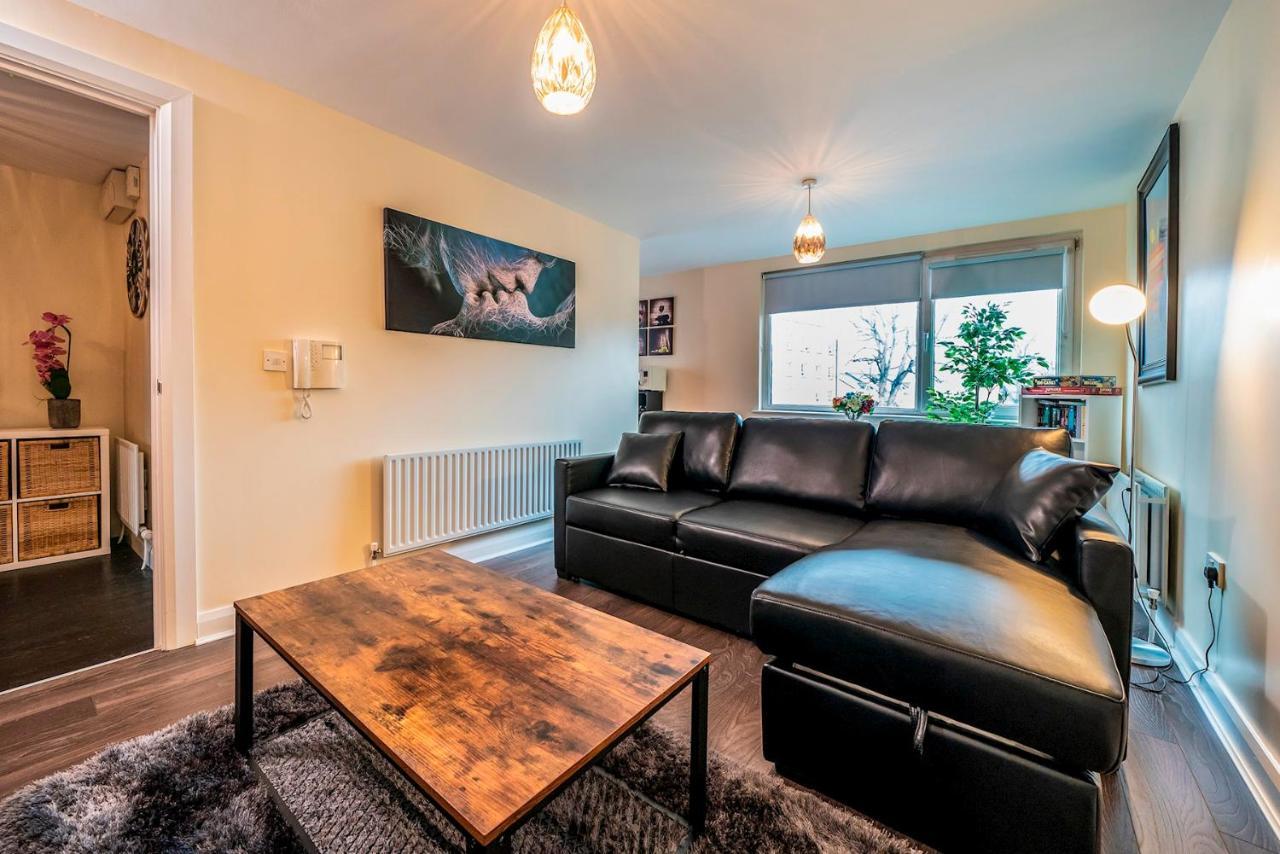 1 Bd Apt In Historical W Belfast Close To Centre المظهر الخارجي الصورة
