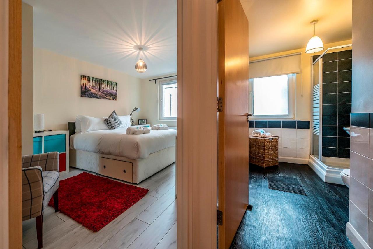 1 Bd Apt In Historical W Belfast Close To Centre المظهر الخارجي الصورة